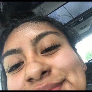 Meet your Posher, Andrea